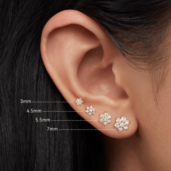 Maria Tash Diamond Flower Threaded Stud Earring Tragus or Cartilage Piercing - Picture 3 of 10